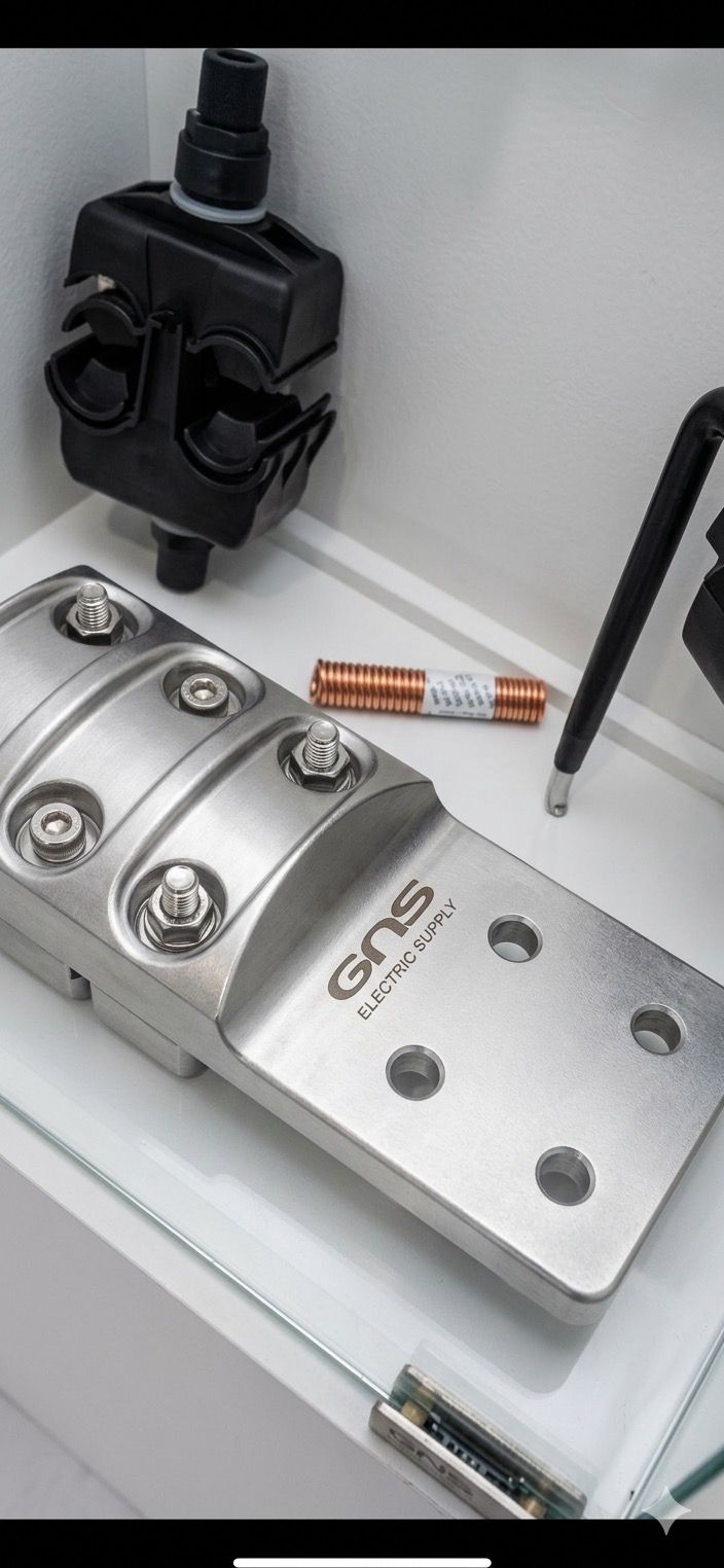 Conectores de líneas y subestaciones